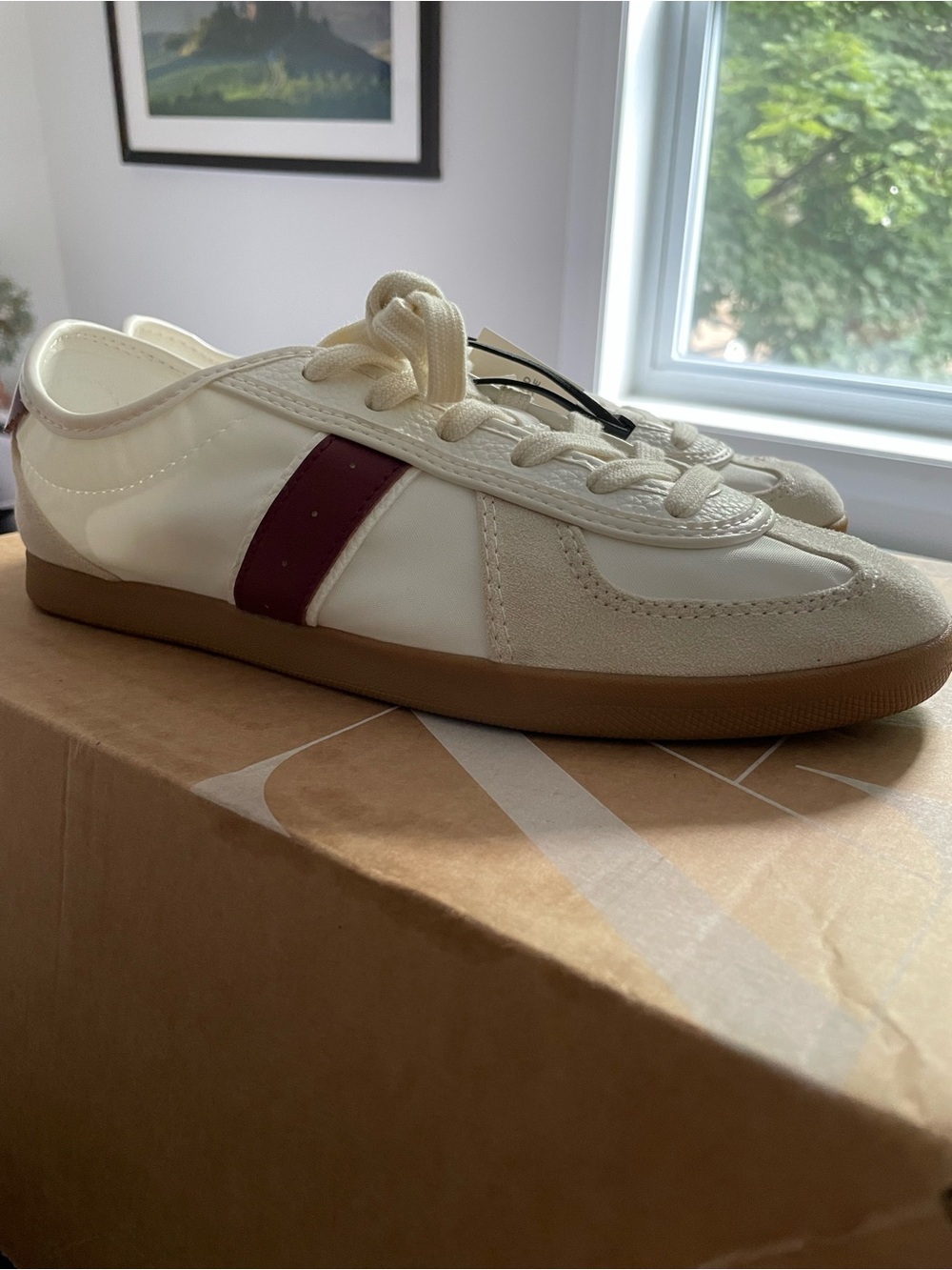 NWT- size 8 Zara Cream Low-Top Sneakers with Burgundy Stripe